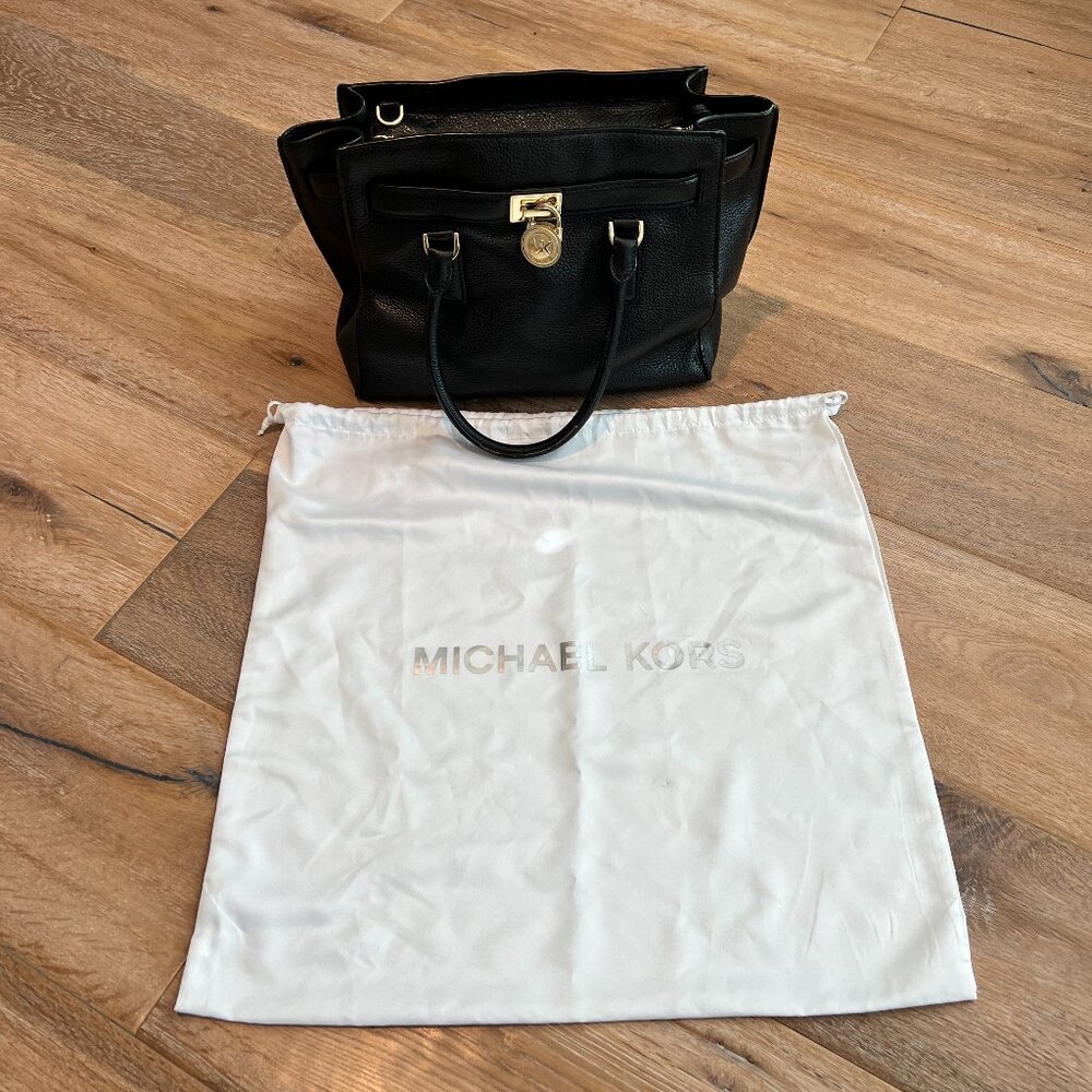Michael Kors Hamilton East West Leather Handbag & Dust Bag Black w Gold Hardware